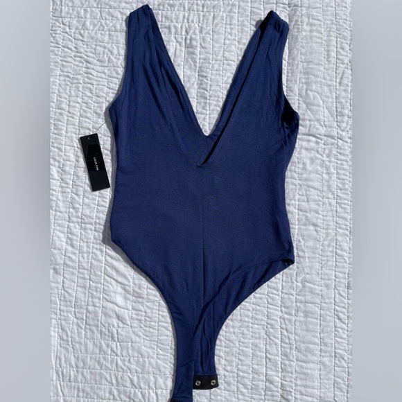 Lulus navy v neck body suit size s - Picture 3 of 3